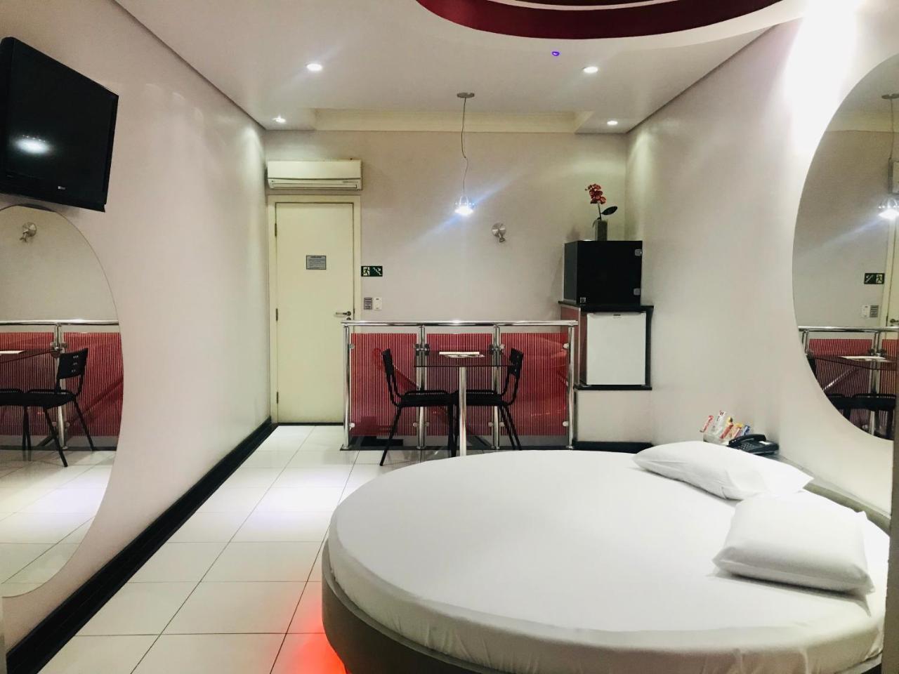 Euro Motel (Adults Only) كامبيناس المظهر الخارجي الصورة